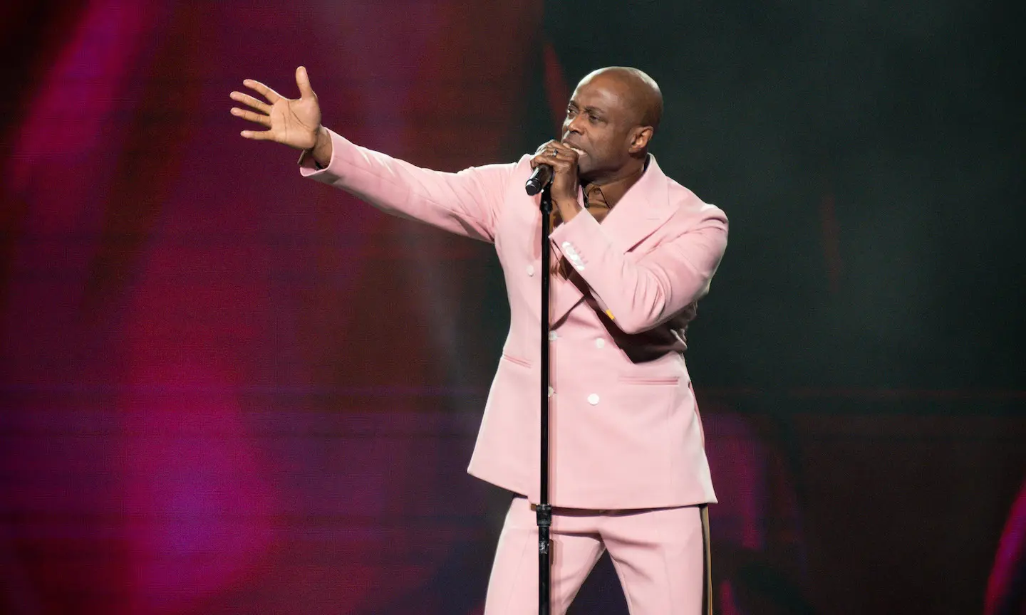 Kem live on tour